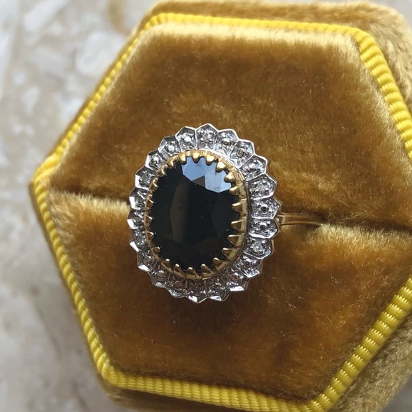 Vintage Sapphire Diamond Halo Yellow Gold Ring - Picture 6 of 11